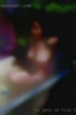 Hi gens im Tina 33 looking old sexy lady.