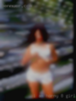 I am horny 8 girls inches, thick and curved.